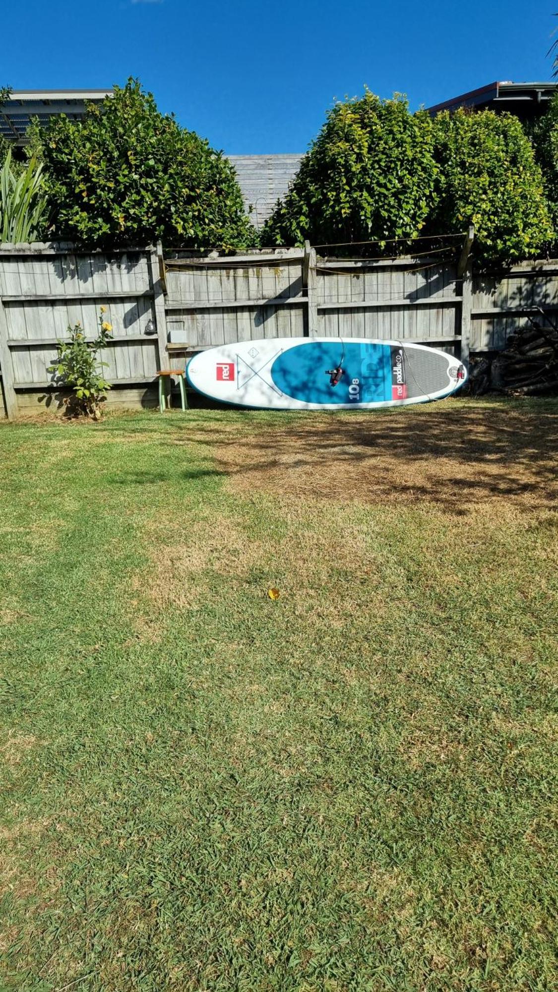 Raglan West Retro Beach Vibe Accommodation المظهر الخارجي الصورة